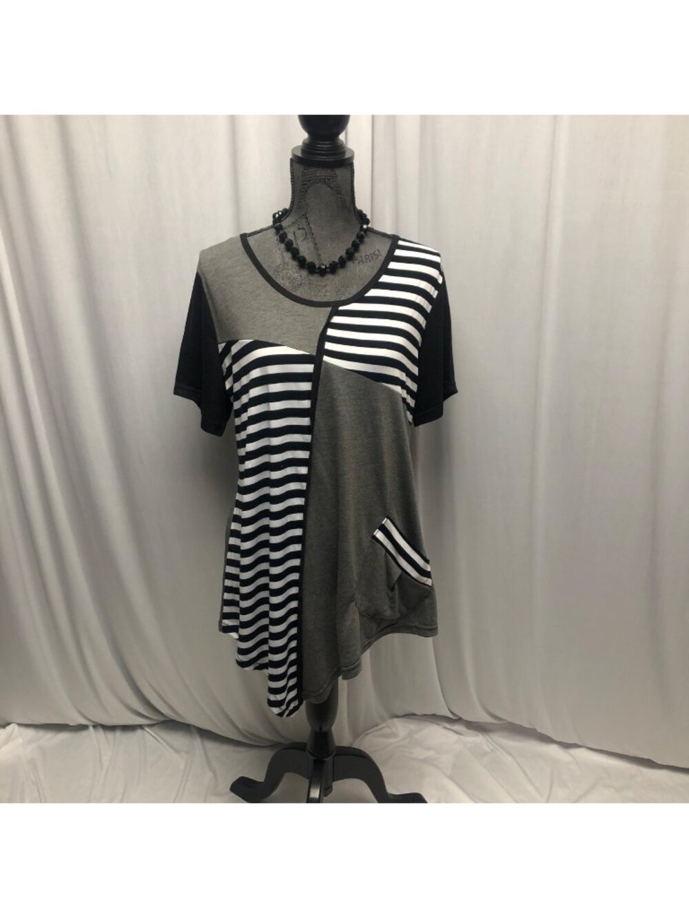 Creation Striped Asymmetrical Tunic Womens Size XL Grey Black Short Sleeve NEW